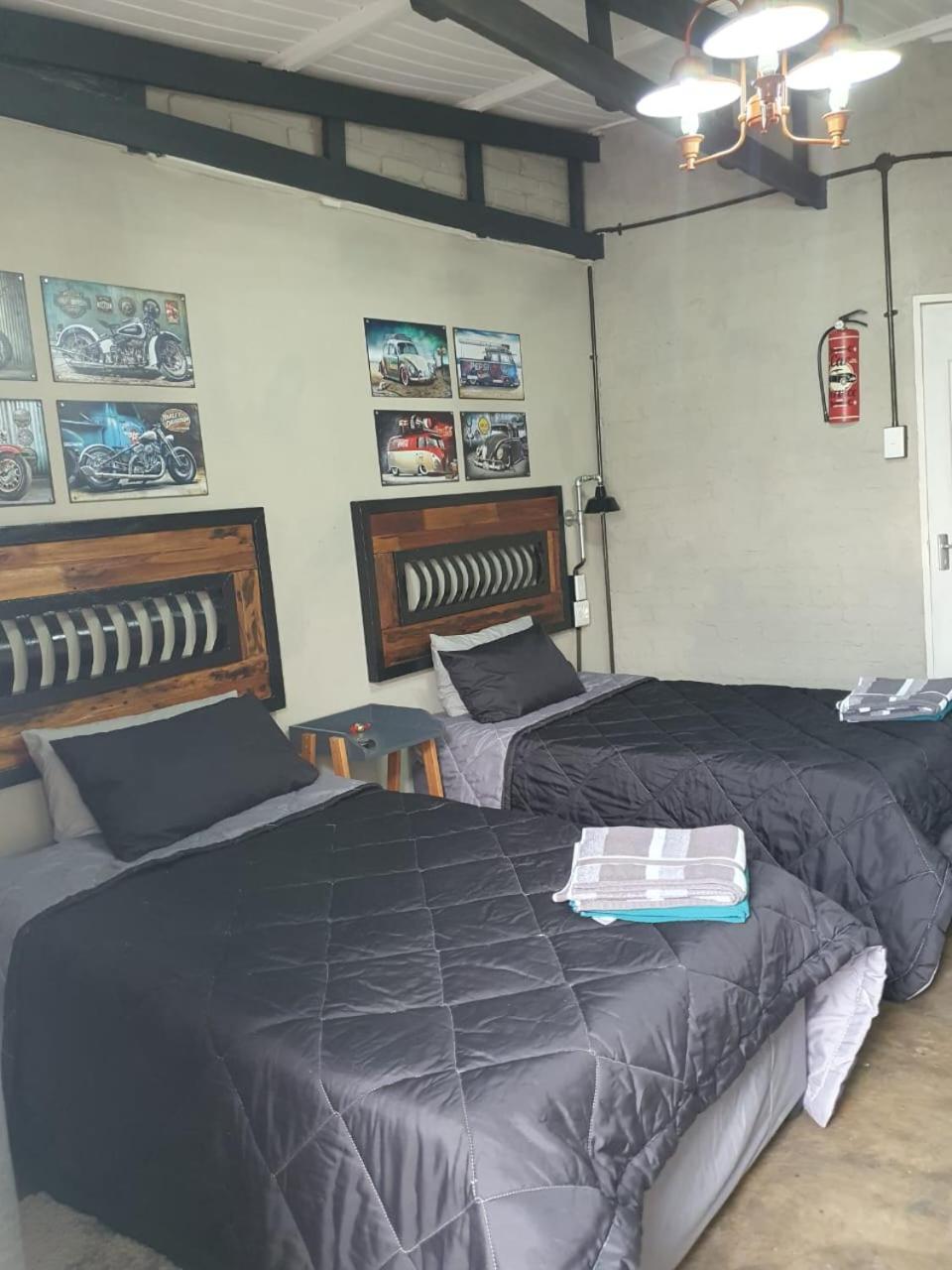 At Ease Road Lodge Zeerust Exterior foto